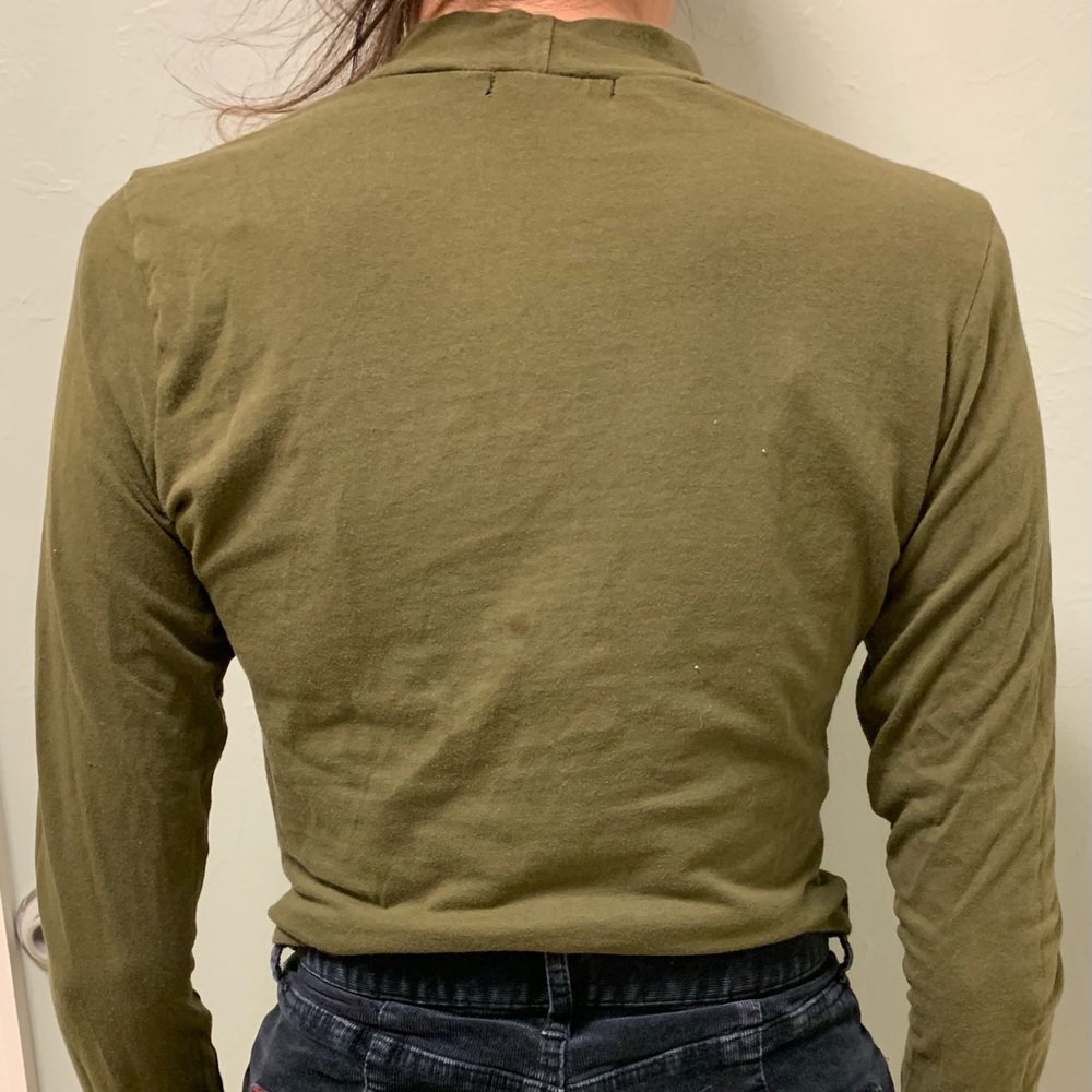 Cropped long sleeve turtle neck